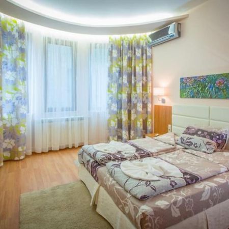 סופיה High Tech - Luxurious Apartment מראה חיצוני תמונה