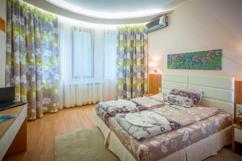 סופיה High Tech - Luxurious Apartment מראה חיצוני תמונה